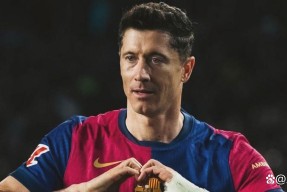 pg官网莱万多夫斯基回归赛场,问鼎冠军首场状态亮眼,快船观众沸腾!的简单介绍